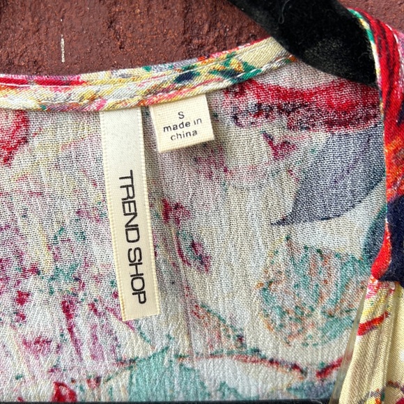 Trend shop colorful kimono in size small - Picture 4 of 8